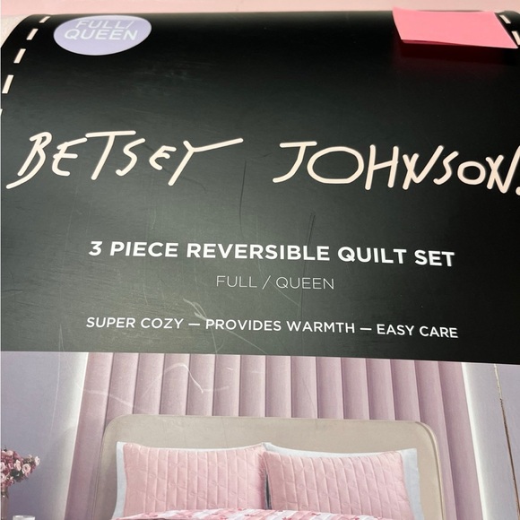 Betsey Johnson Pink Bow Reversible Quilt Set FULL/QUEEN - Picture 3 of 5
